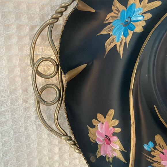 Vintage from the 50’s Farber & Shlevin Inc. Black Hand Painted Floral Metal Tray - Picture 7 of 11